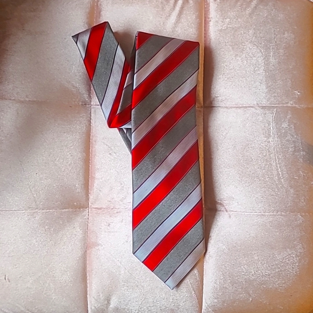 Saks Fifth Avenue- Neck tie